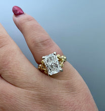 Load image into Gallery viewer, 14K &amp; Diamond