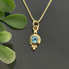 Load image into Gallery viewer, PET 438 YG P - Blue Topaz